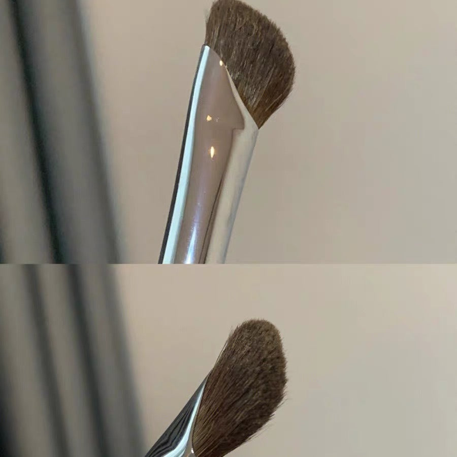 Force your friends to buy one each! Sickle-shaped nose shadow brush, contour brush 192, eyeliner brush, oblique head, novice 
